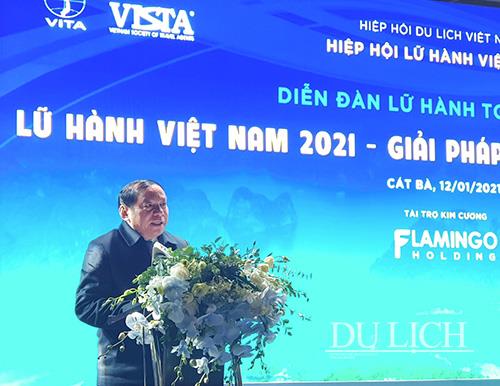 Thứ trưởng Bộ Văn hoá, Thể thao và Du lịch Nguyễn Văn Hùng phát biểu chỉ đạo 